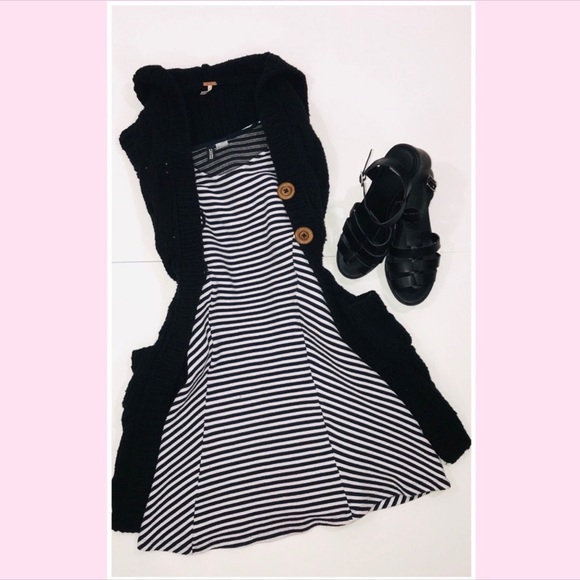 H&M Divided Simple Stripes Skater Dress - Picture 1 of 6